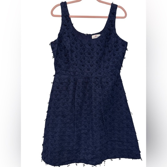 Dresses & Skirts - Vineyard Vines Textured Tassel Dress